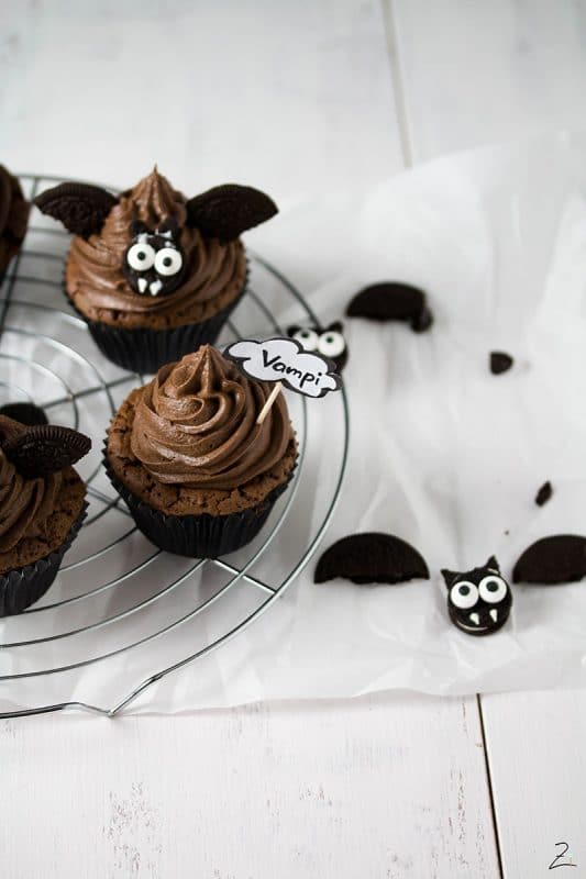 Vampi Cupcakes mit cremiger Schokoladenganache für Halloween © Zimtblume.de